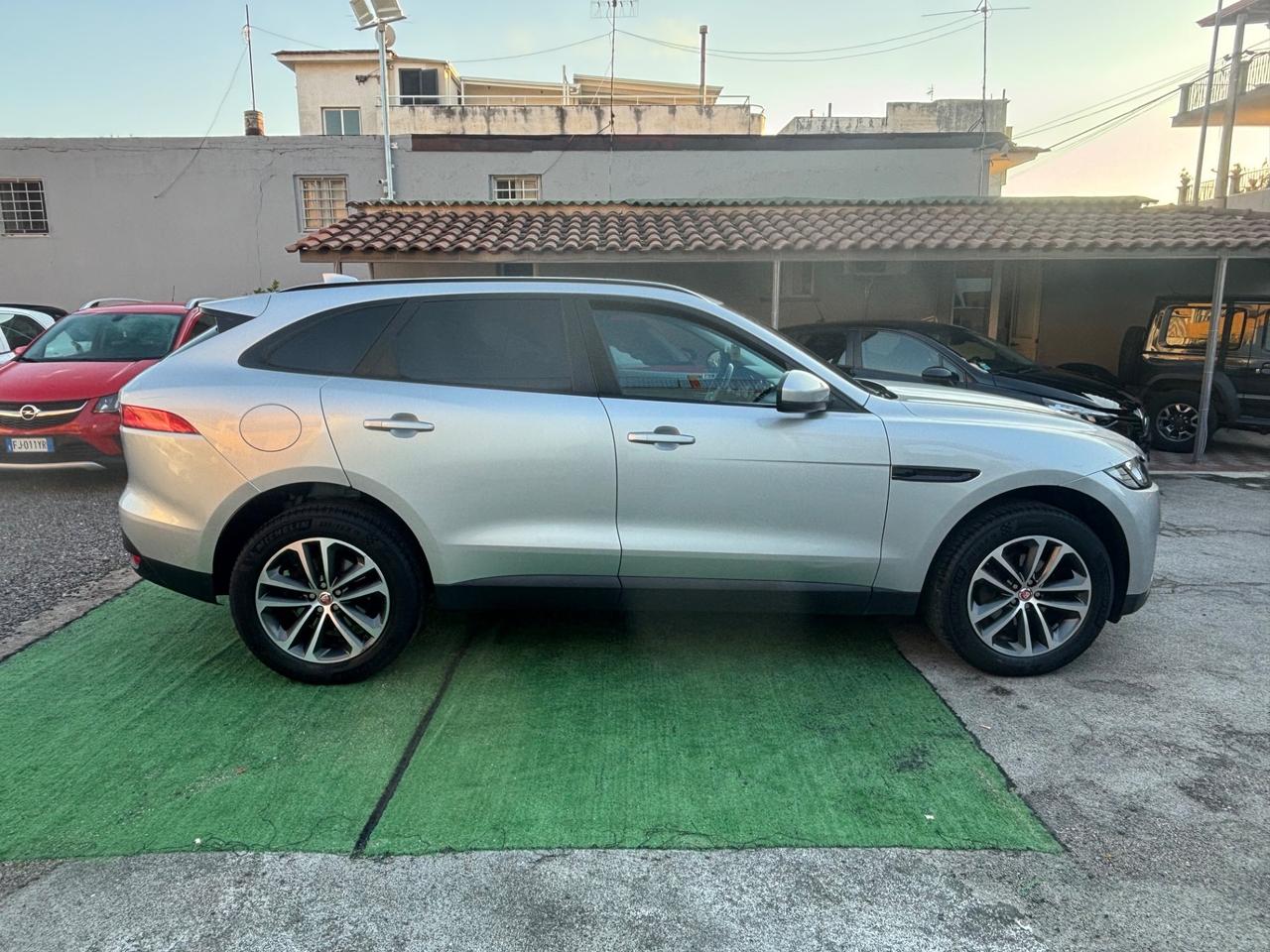 Jaguar F-Pace 2.0 D 180 CV AWD Portfolio