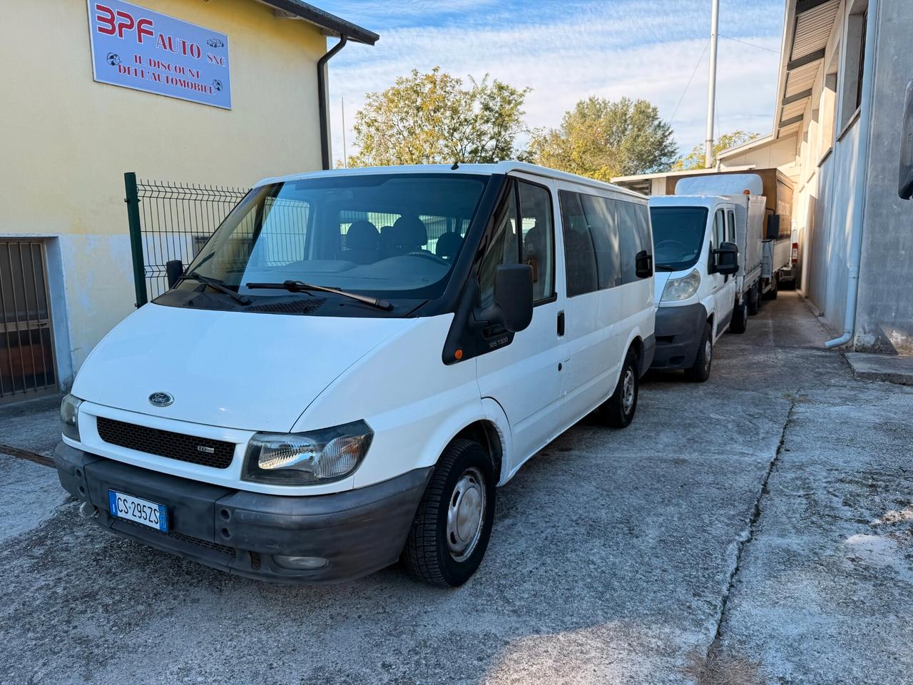 Ford Transit 2.0 Tdci 9 Posti Gancio Traino 18q