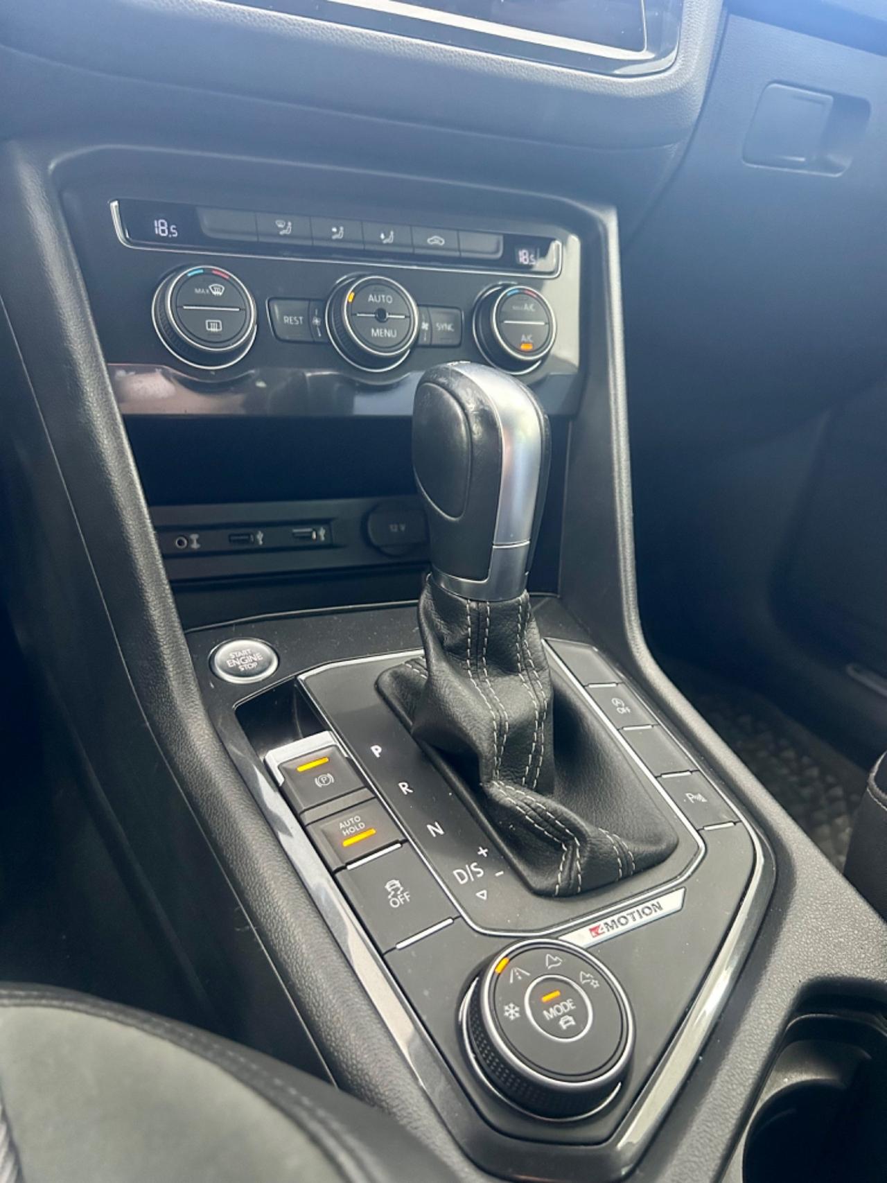 VW Tiguan 2.0 BiTDI DSG 4MOTION R-Line FINANZIABILE