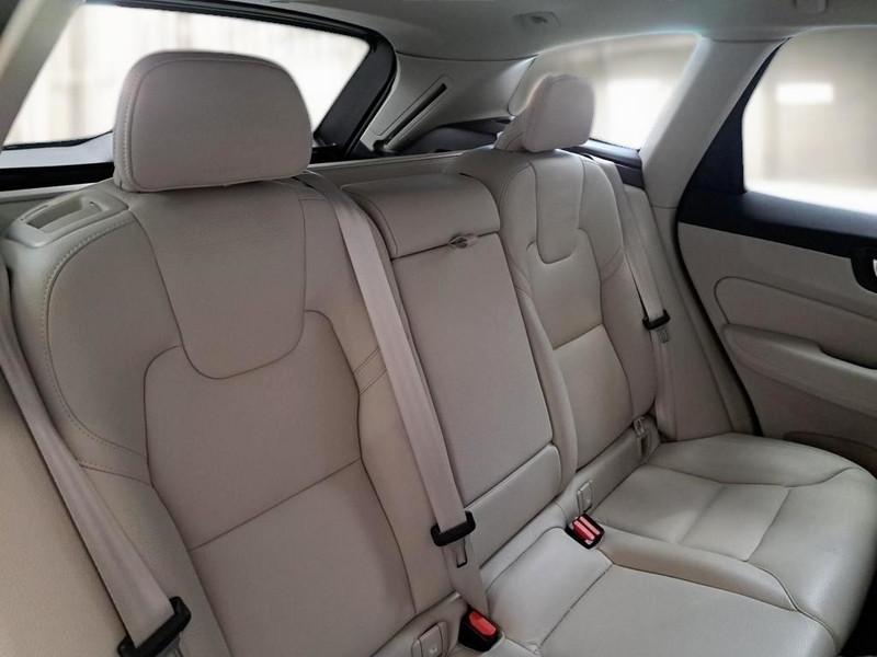VOLVO XC60 B4 D AWD AUTOMATICO PLUS DARK SUV