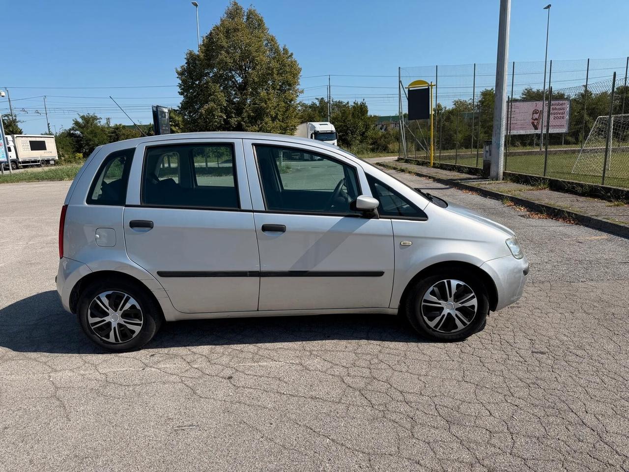 Fiat Idea 1.2 16V BlackLabel