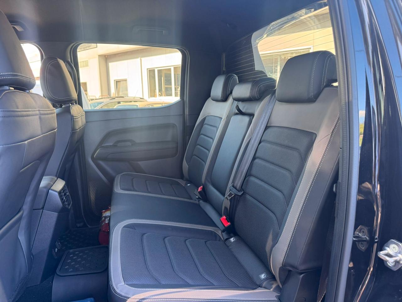 Volkswagen Amarok 3.0 V6 TDI 241CV 4MOTION aut. Aventura