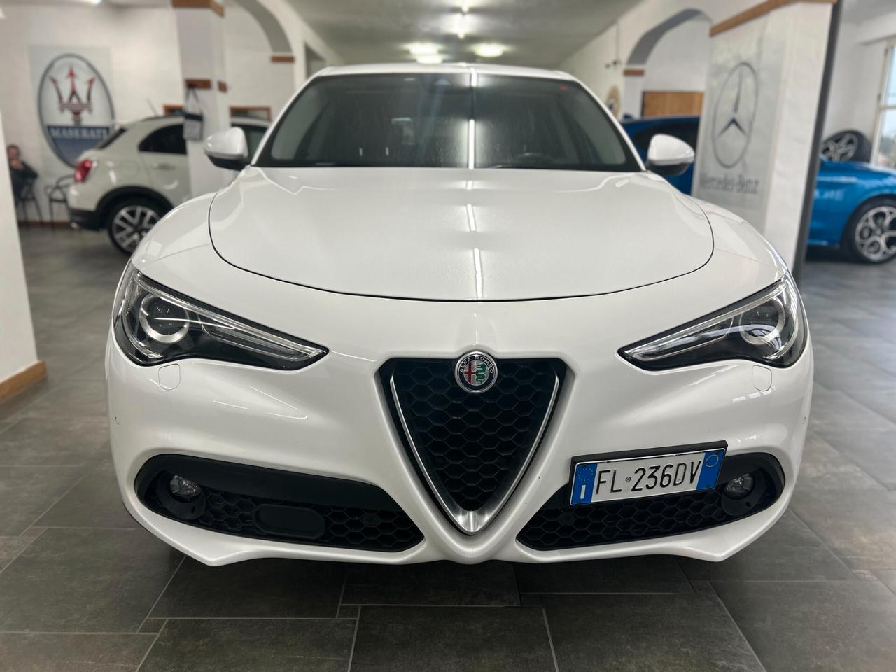 Alfa Romeo Stelvio 2.2 Turbodiesel 210 CV AT8 Q4 Super