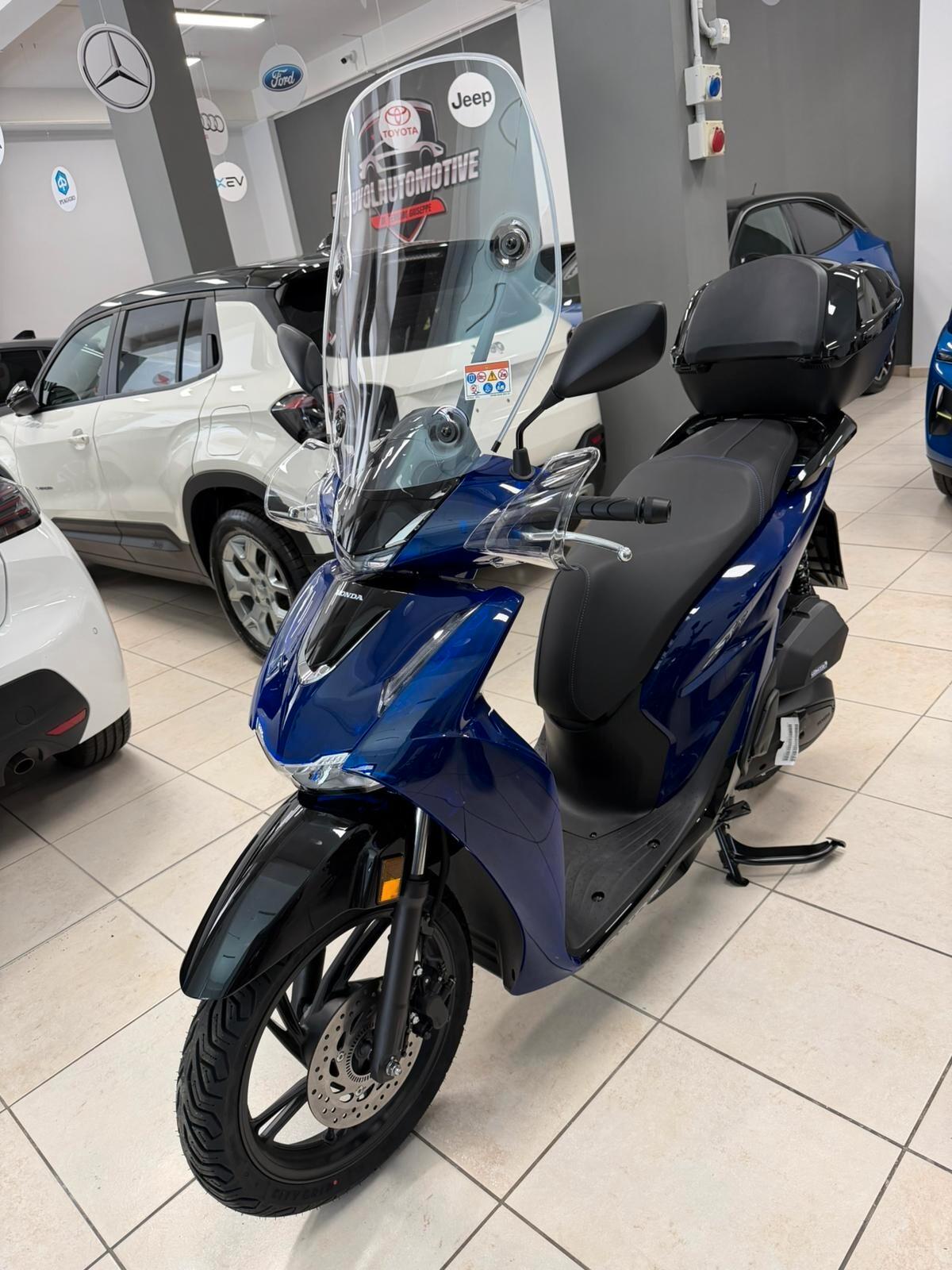 Honda SH 125 sport 60 euro al mese