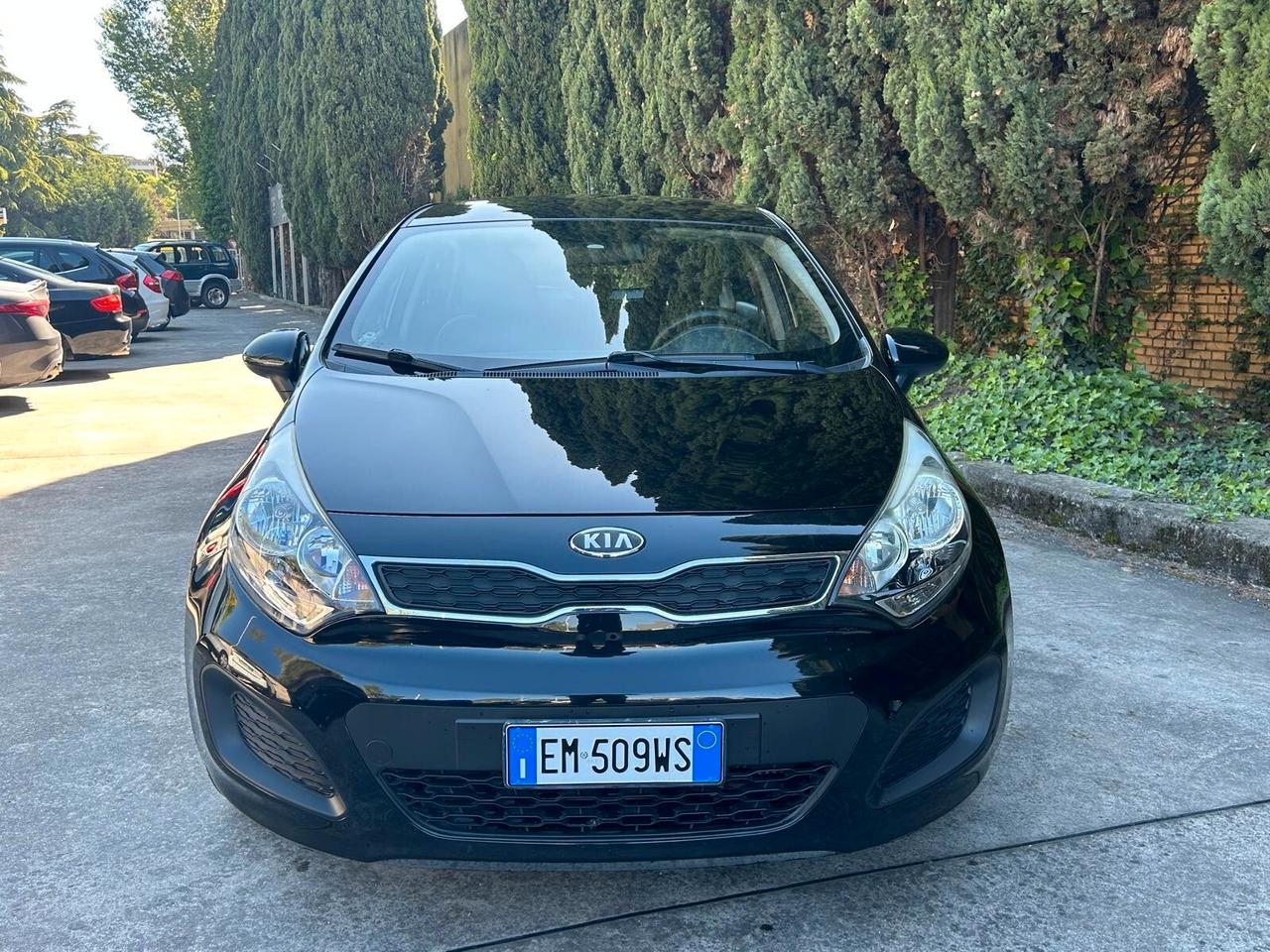 Kia Rio 1.1 CRDi WGT 5p. EX