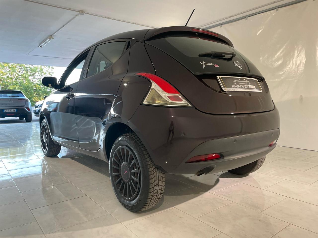 Lancia Ypsilon 0.9 Metano Ecochic NEOPATENTATI