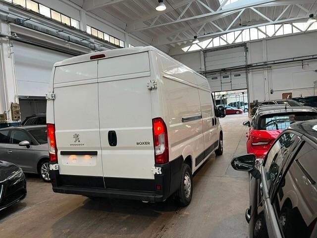 Peugeot Boxer 330 2.2 BlueHDi 140 L3H2