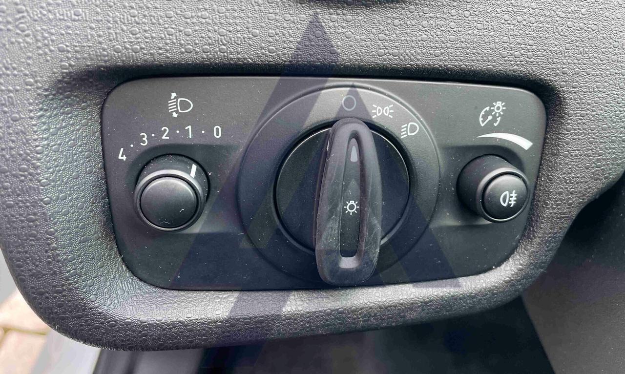 FORD Fiesta Van1.5 75cv tdci T4 POSTI