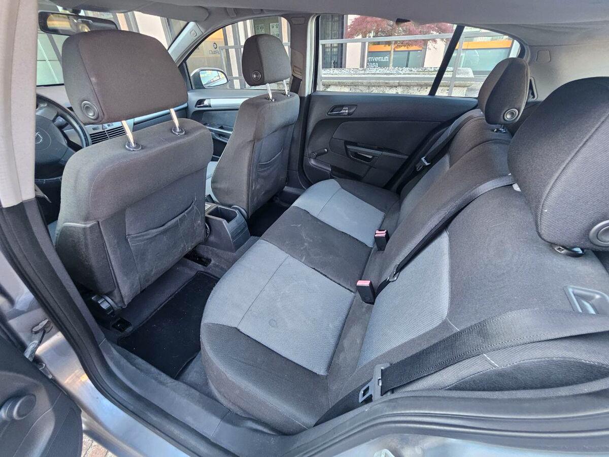 Opel Astra 1.6 twinport Enjoy 5p