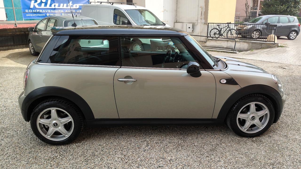 Mini 1.6 16V Cooper Chili