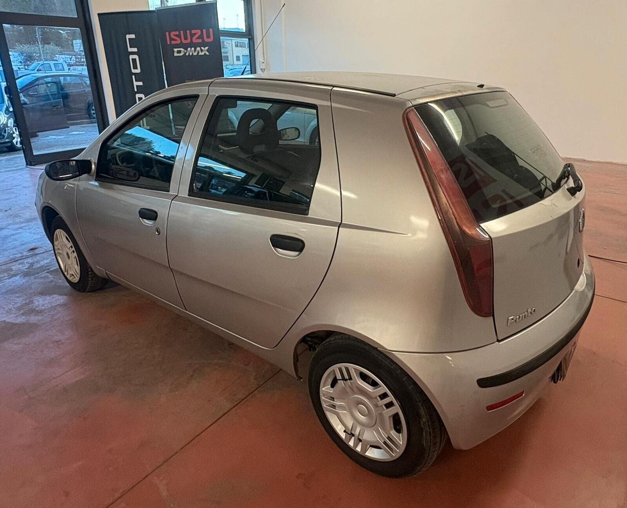 FIAT PUNTO serie 2 IMPIANTO METANO e benzina 1200 CV 60 PER NEOPATENTATI Km 202.404 certificati