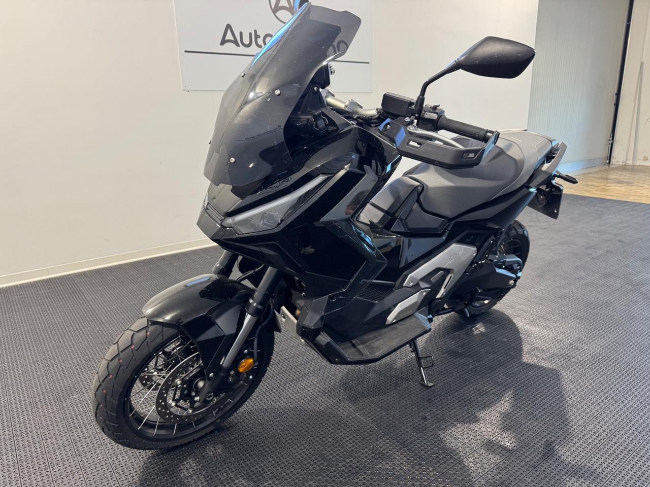 Honda X-ADV ADV 750 Graphite Black