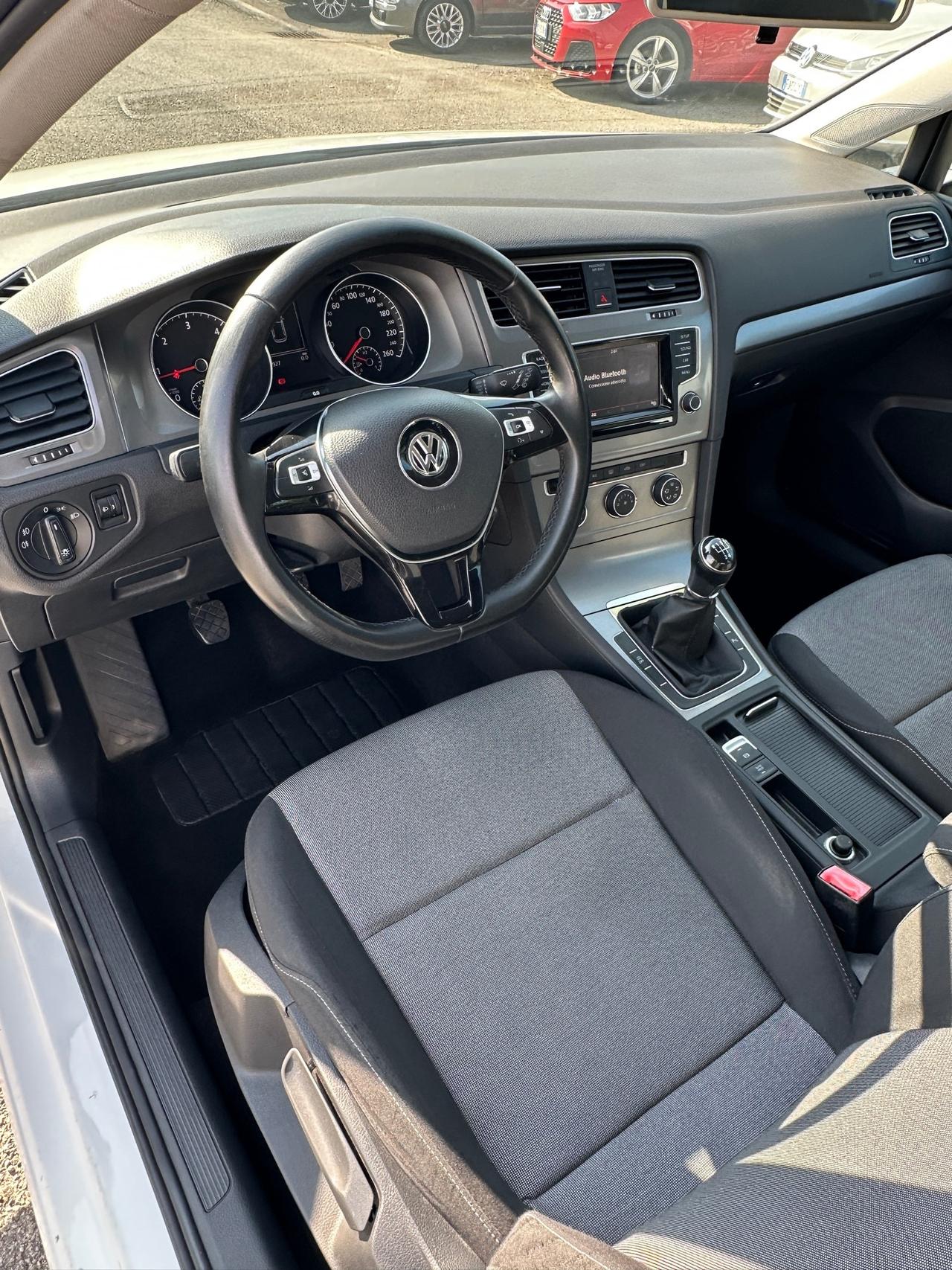 Volkswagen Golf 1.6 TDI 5p. Trendline BlueMotion Technology - 2013
