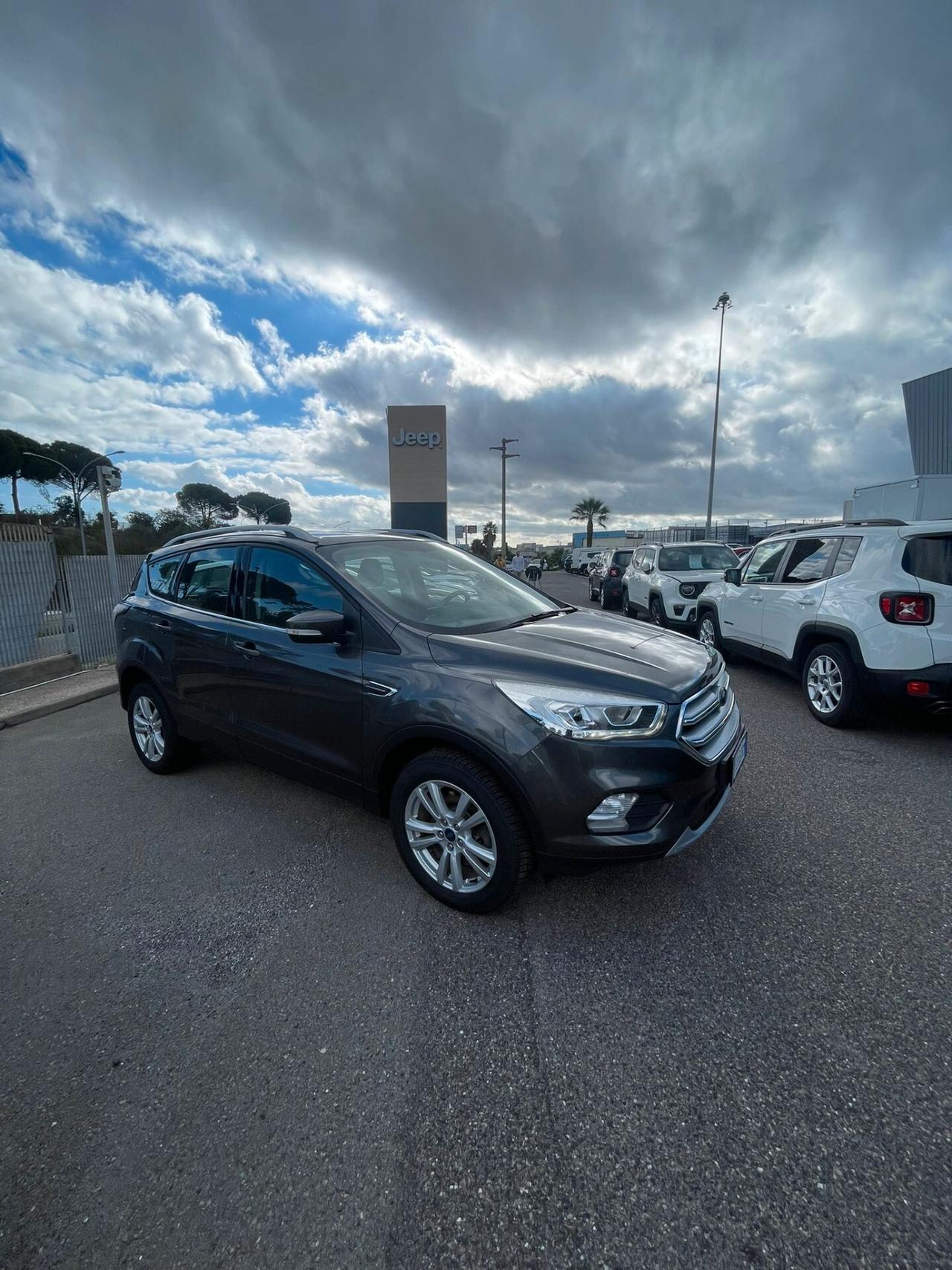 Ford Kuga 2.0 TDCI 120 CV S&S 2WD Powershift Business