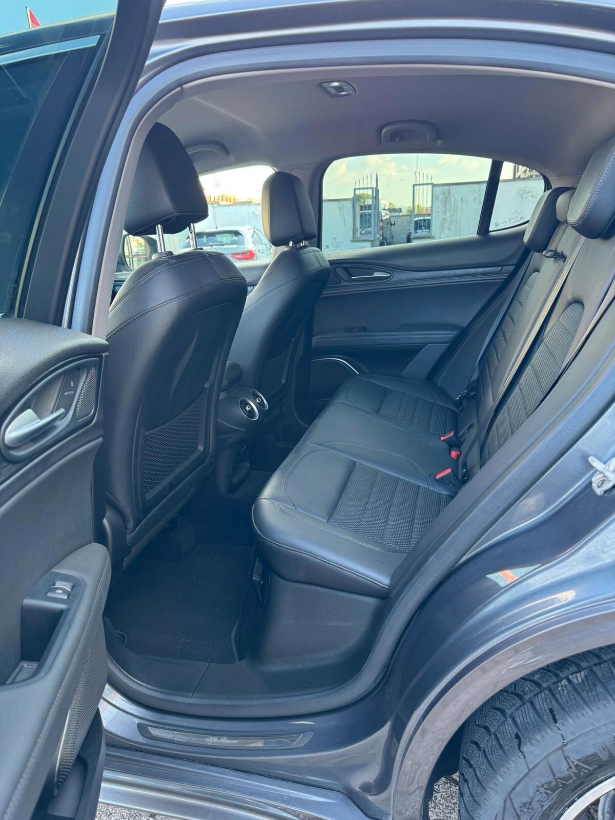 Alfa Romeo Stelvio 2.2 Turbodiesel 190 CV AT8 RWD Executive