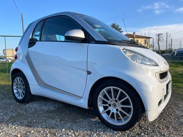 Smart ForTwo 52 kW MHD coupé White Tailor Made