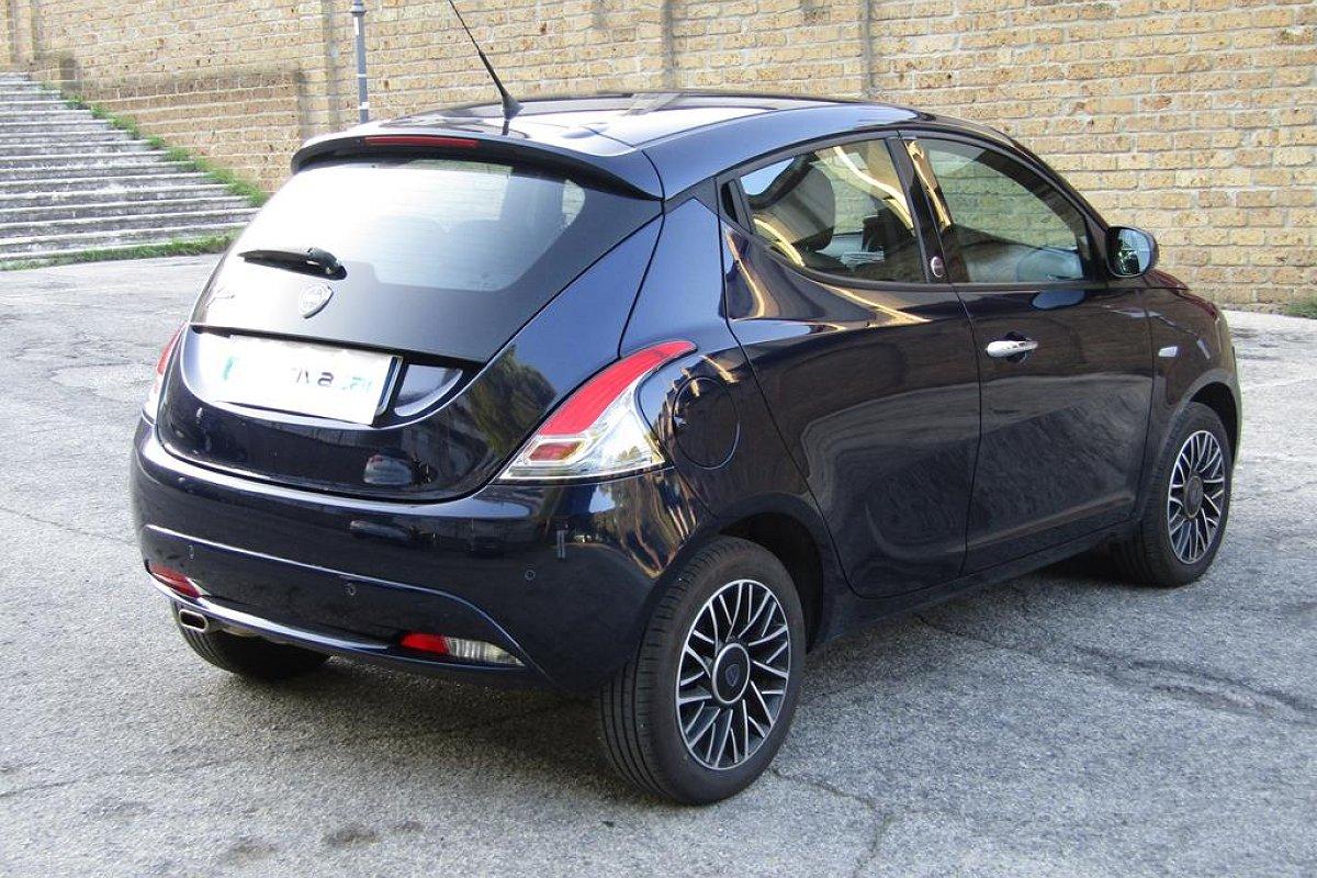 LANCIA Ypsilon 1.2 69 CV 5 porte GPL Ecochic Gold