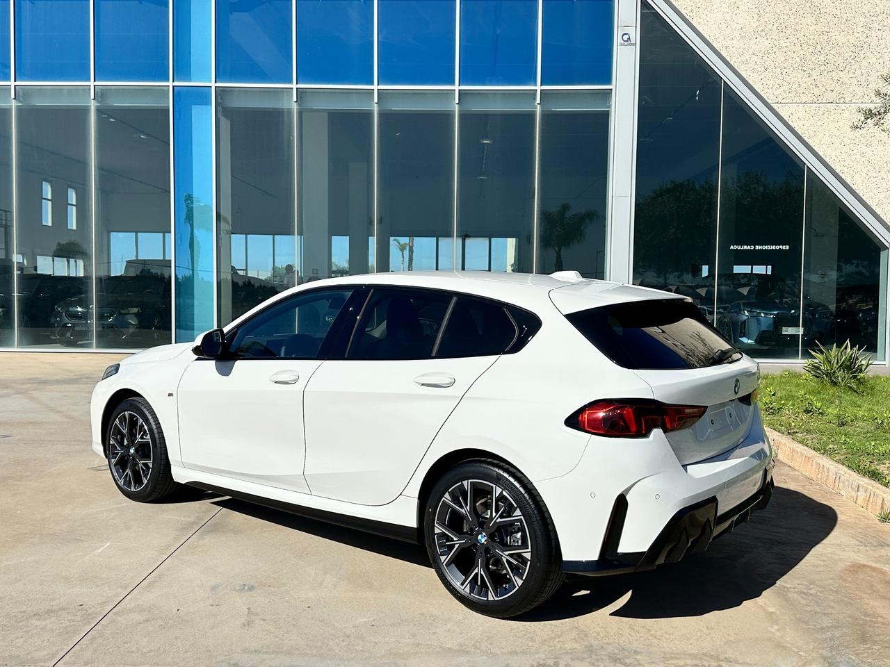 BMW 118 d MSport Design possibilità noleggio no scoring