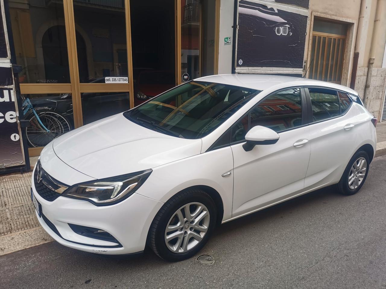 Opel Astra 1.6 CDTi 5 porte 95 cv berlina neo patentati full optional
