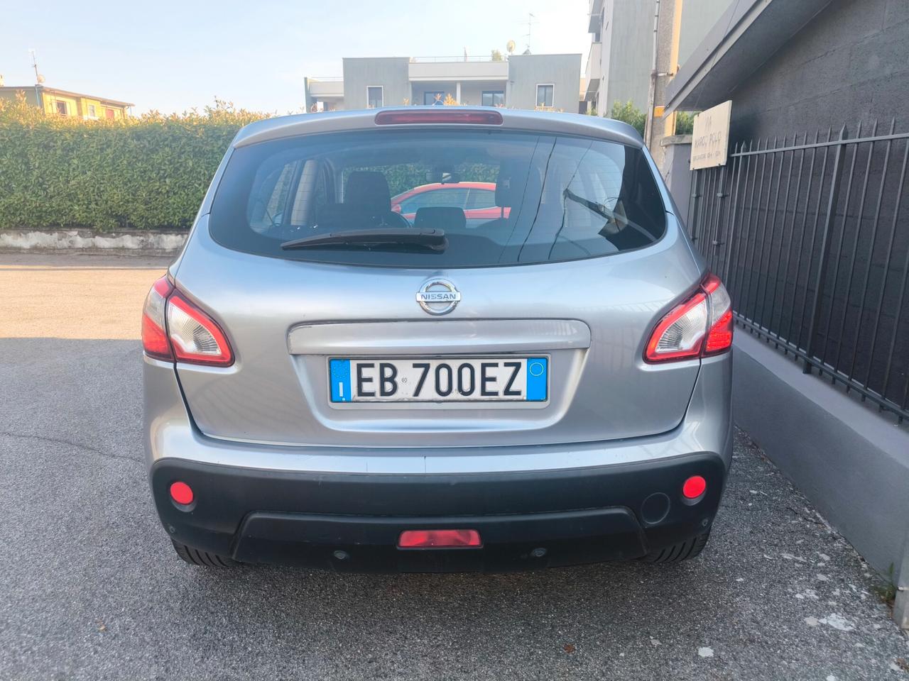 NISSAN QASHQAI 2,0 DCI 4X4- TEKNA-
