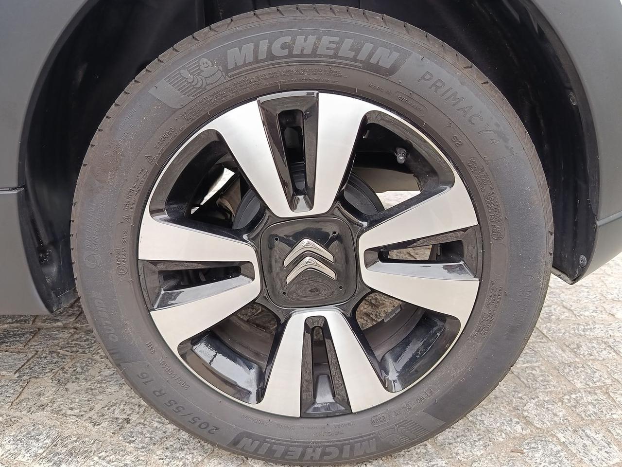 Citroen C3 1.2 PureTech 82 Shine #6840