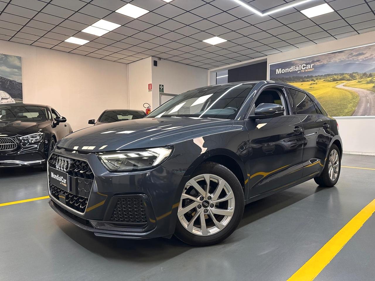 Audi A1 Sportback 25 1.0 tfsi Identity Black s-tronic * AUTOMATICA 49.000 KM *