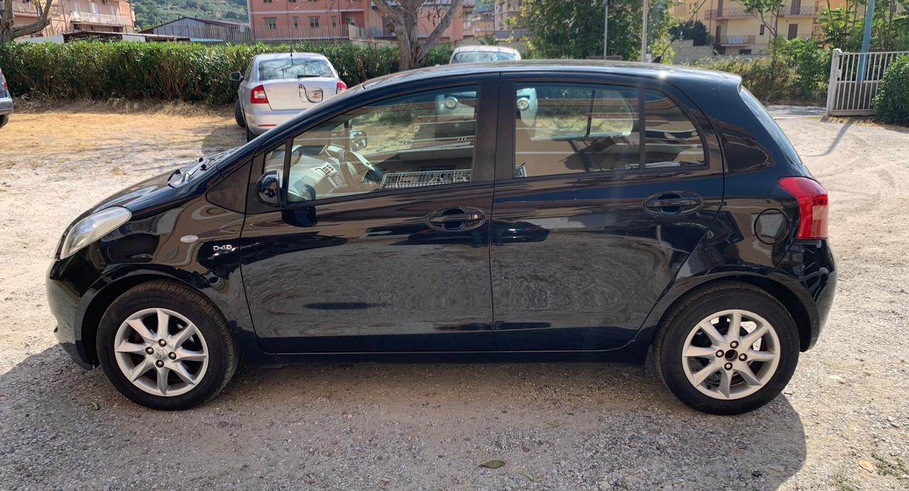 Toyota Yaris 1.4 D-4D 5 porte Navi
