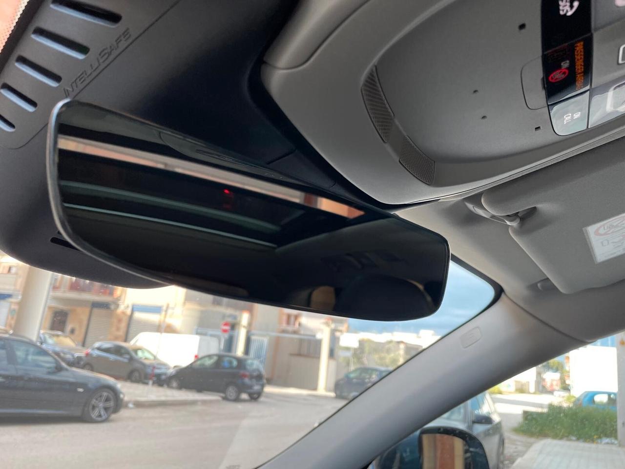 Volvo XC 60 B4 (d) 20d 197CV Aut. INSCRIPTION TETTO NAVY PELLE LED 19