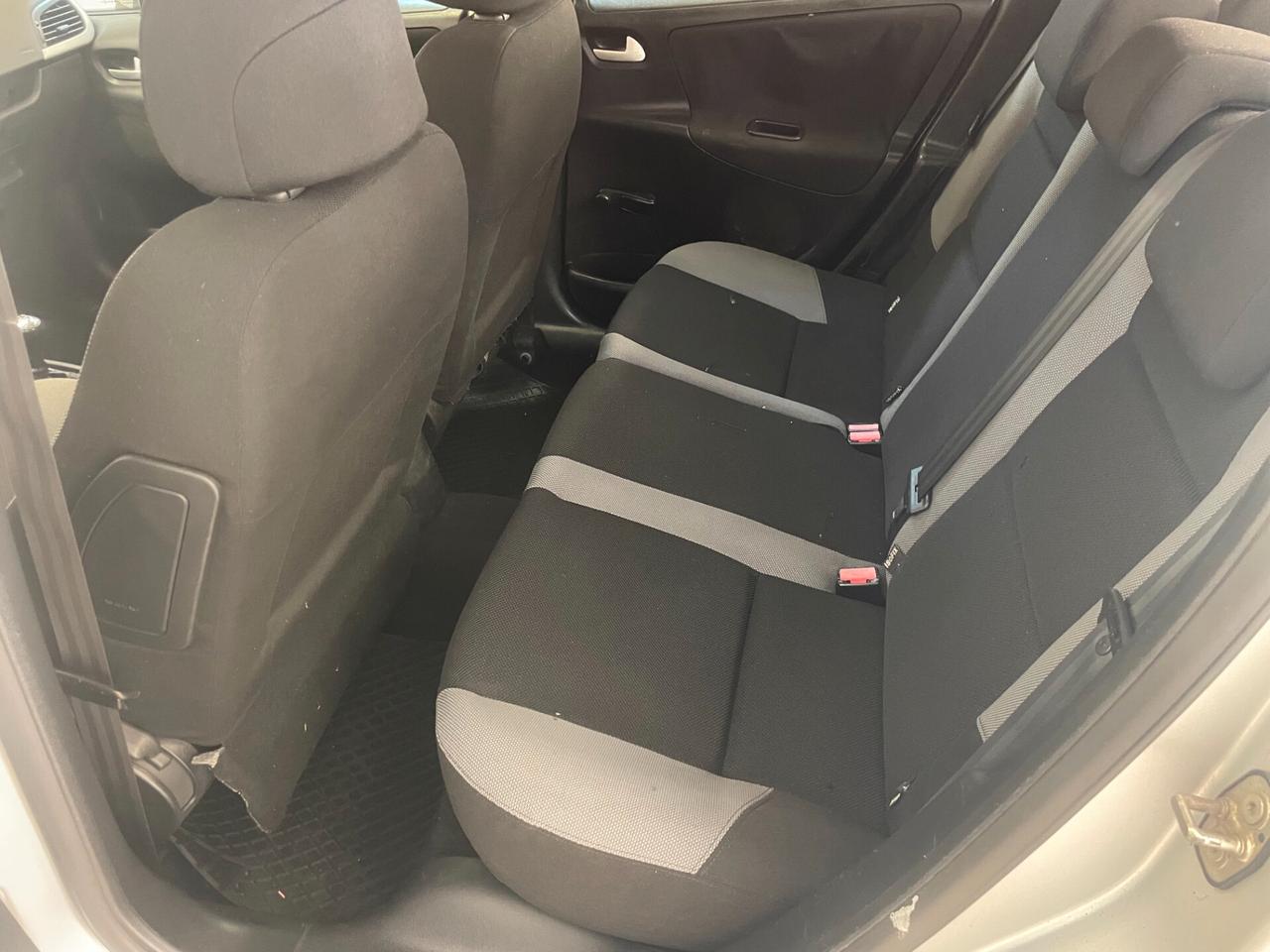 Peugeot 207 1.4 HDi 70CV X Line FULL TAGLIAND NEOPATENTATI