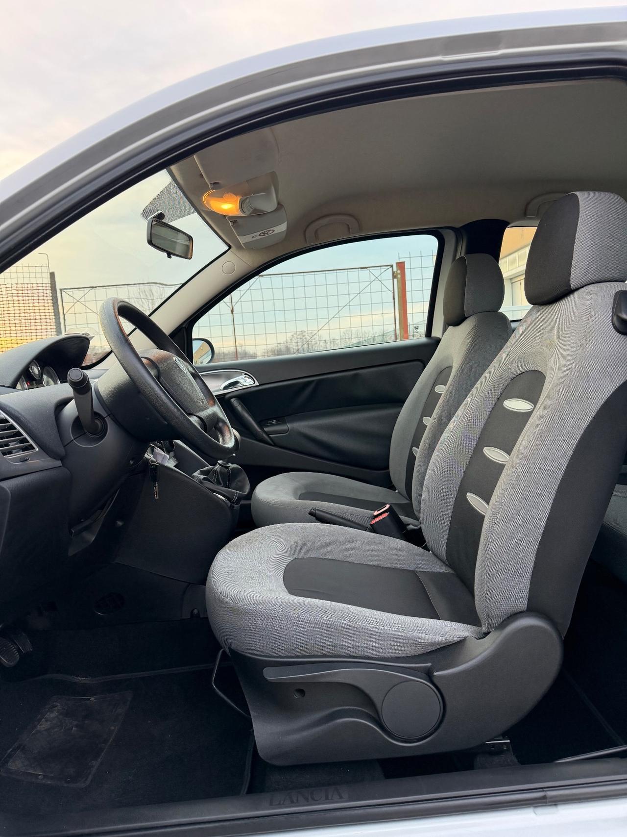 Lancia Ypsilon 1.2 Argento