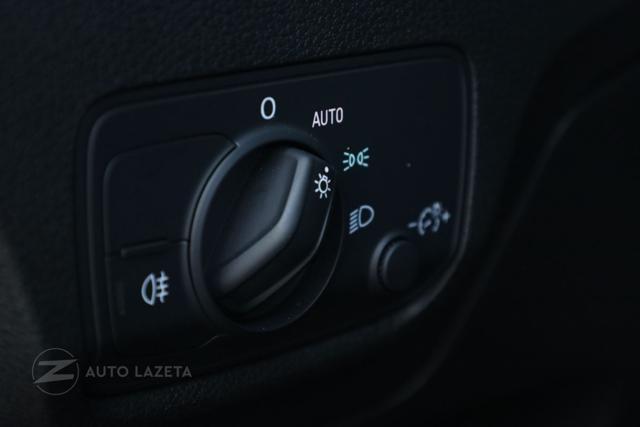AUDI Q2 30 TFSI Business Advanced