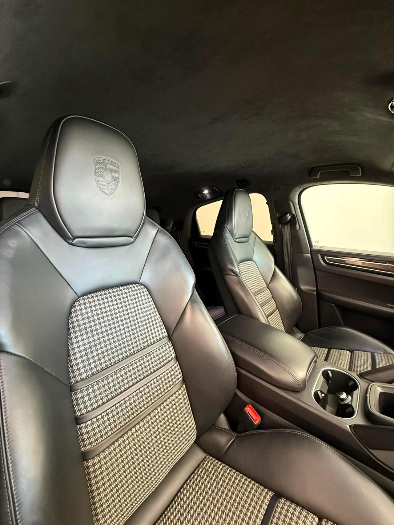 Porsche Cayenne 4.0 GTS