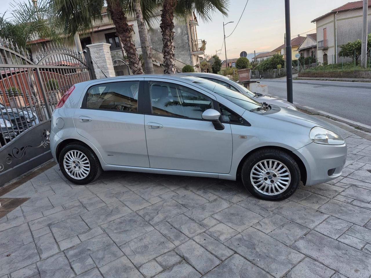 Fiat Grande Punto 1.3 MJT 75 CV 5 porte Dynamic