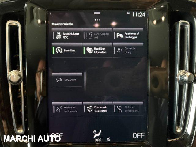 VOLVO XC40 T2 Momentum Pro