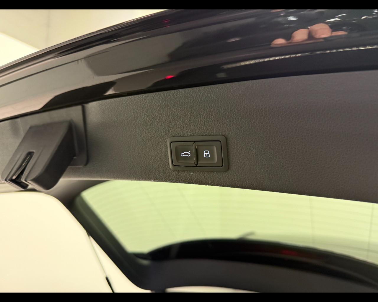 AUDI A6 AVANT 40 TDI MHEV S-TRONIC QUATTRO BUSINESS DESIGN