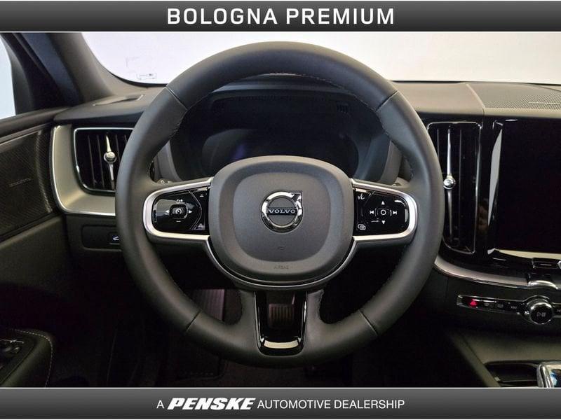 Volvo XC60 XC60 B5 AWD automatico Plus Dark