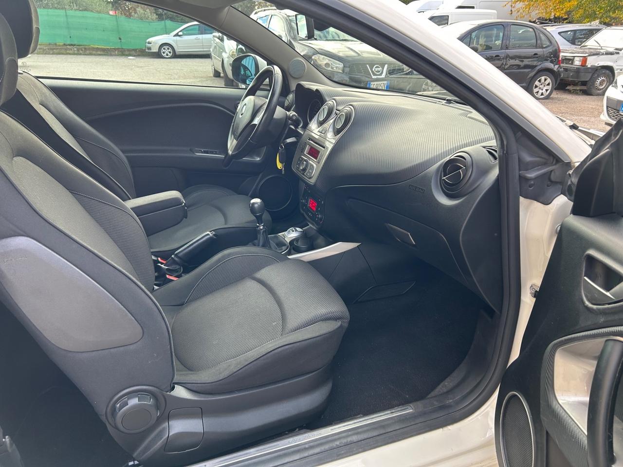 Alfa Romeo MiTo 1.6 JTDm 16V Distinctive Sport Pack