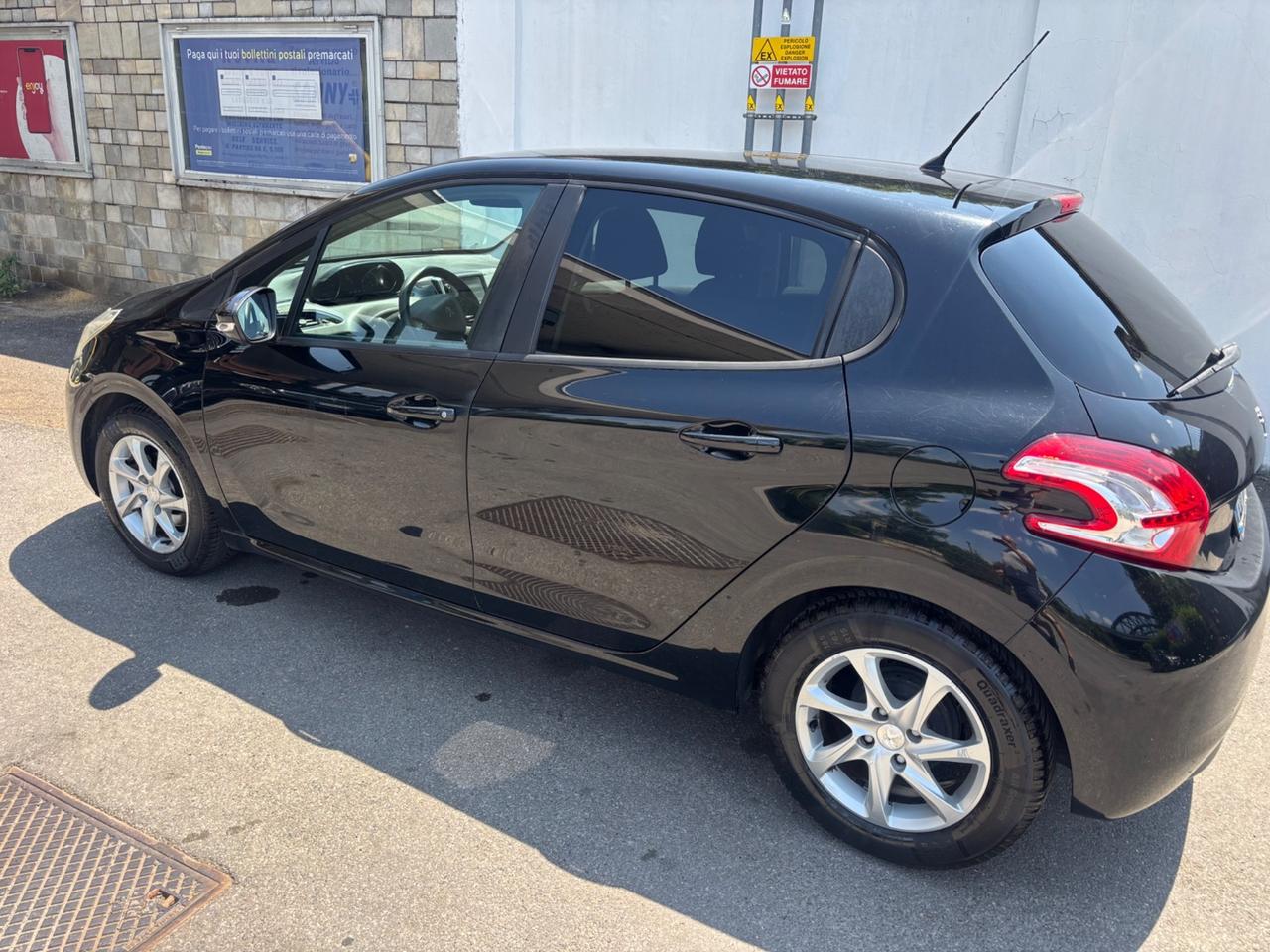 Peugeot 208 1.2 VTi 82 CV 5 porte Active