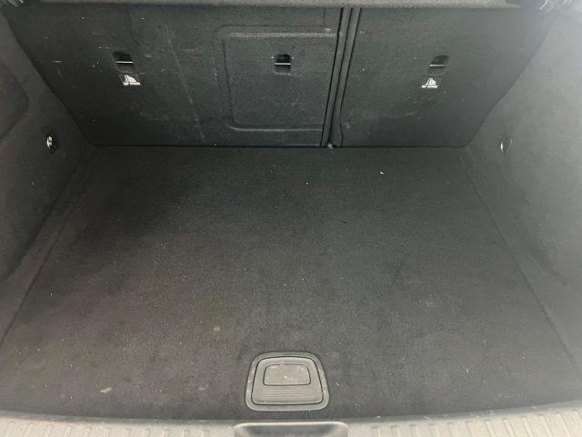 MERCEDES-BENZ GLA 180 d Business TUA A SOLI 199 EURO MENSILI