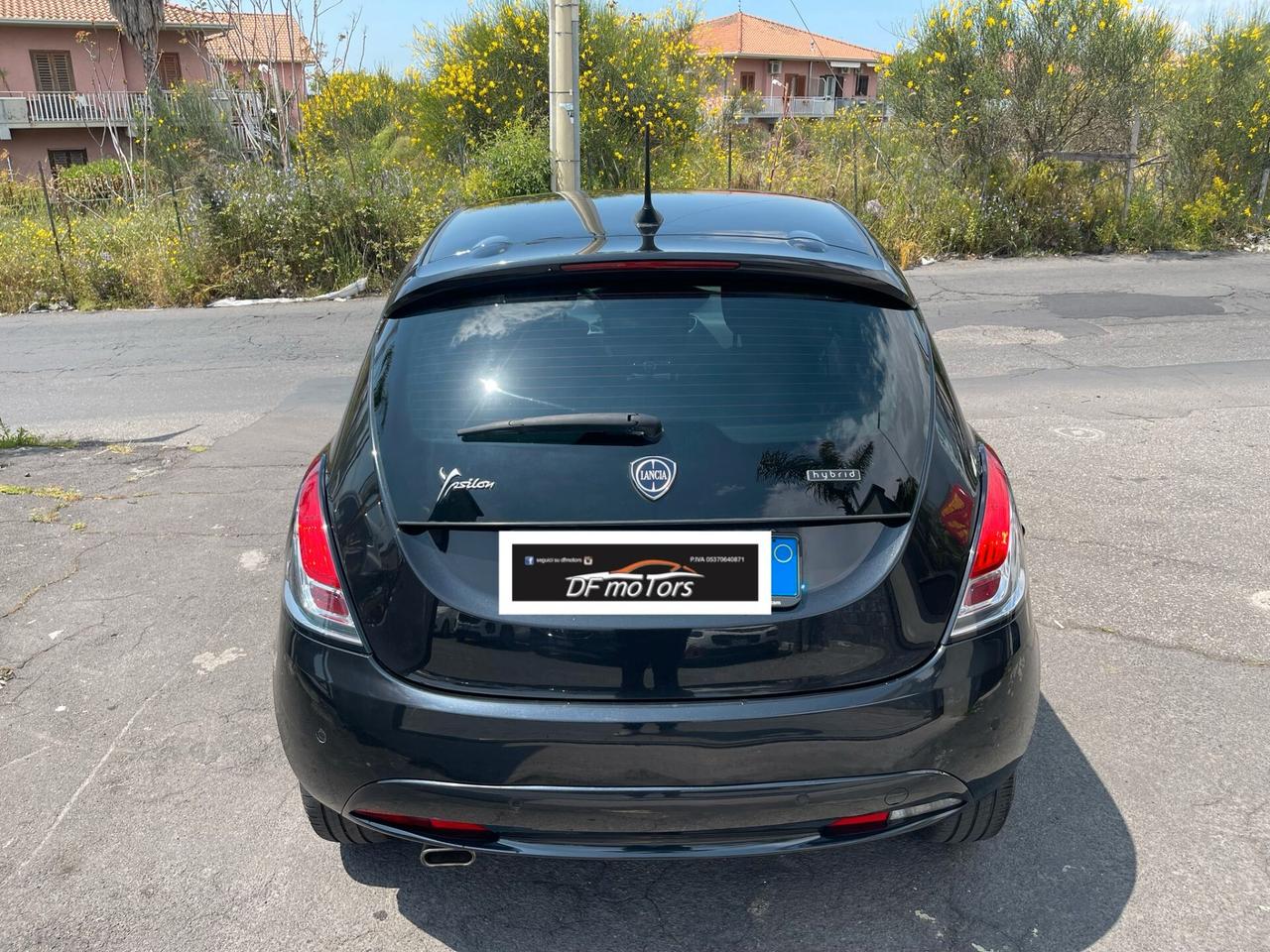 Lancia Ypsilon 1.0 FireFly 5 porte S&S Hybrid Ecochic Gold