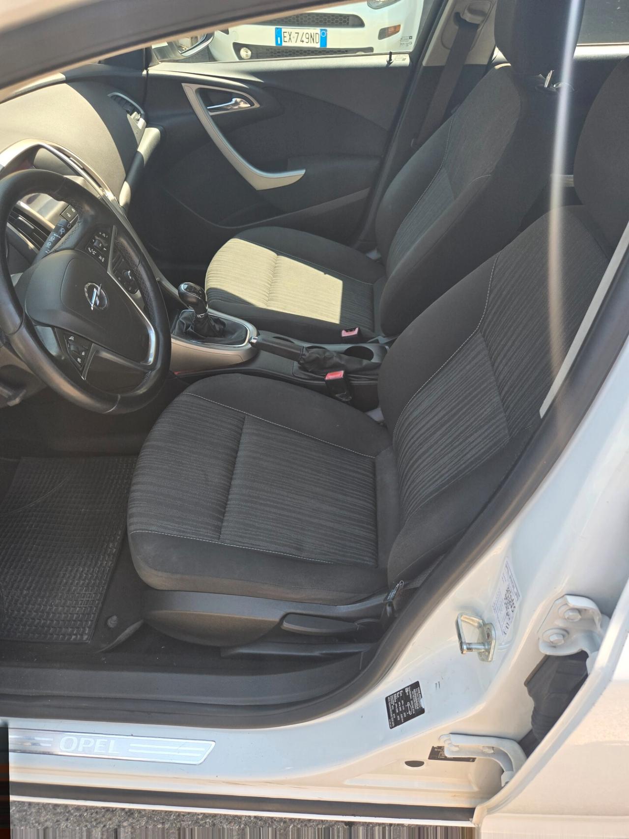 Opel Astra 1.4 16V Twinport 5 porte Enjoy