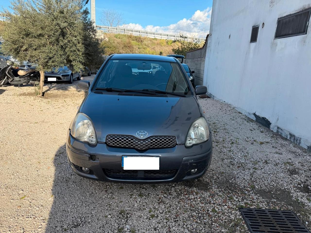Toyota Yaris 1.0i 16V cat 3 porte Sol-03/2005