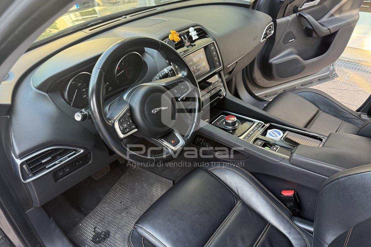 JAGUAR F-Pace 2.0 D 180 CV AWD aut. Pure