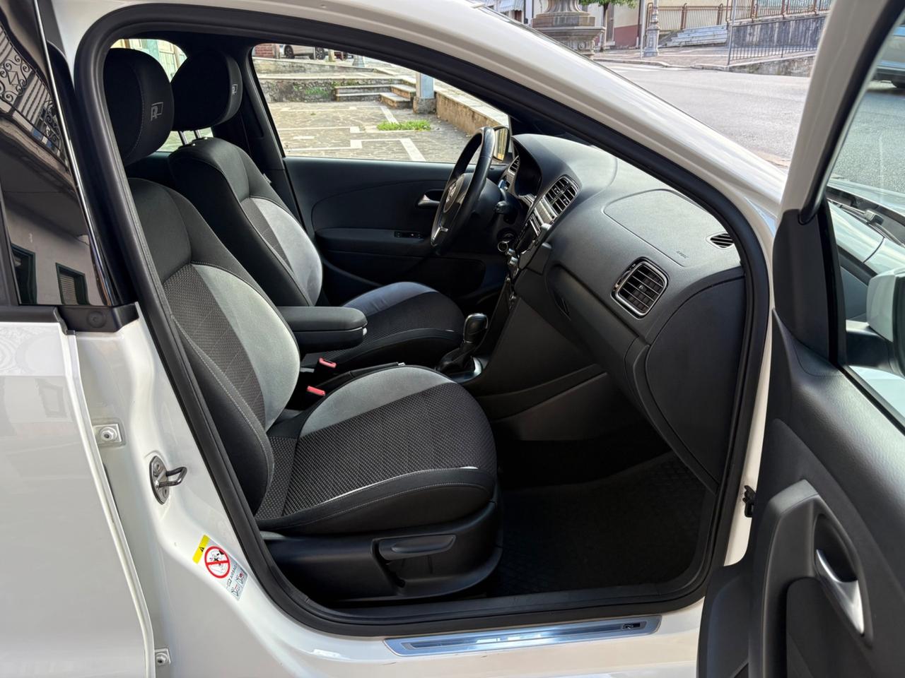 VW Polo 1.6 TDI 90CV DSG 5P R-Line FULL/LED/NAV