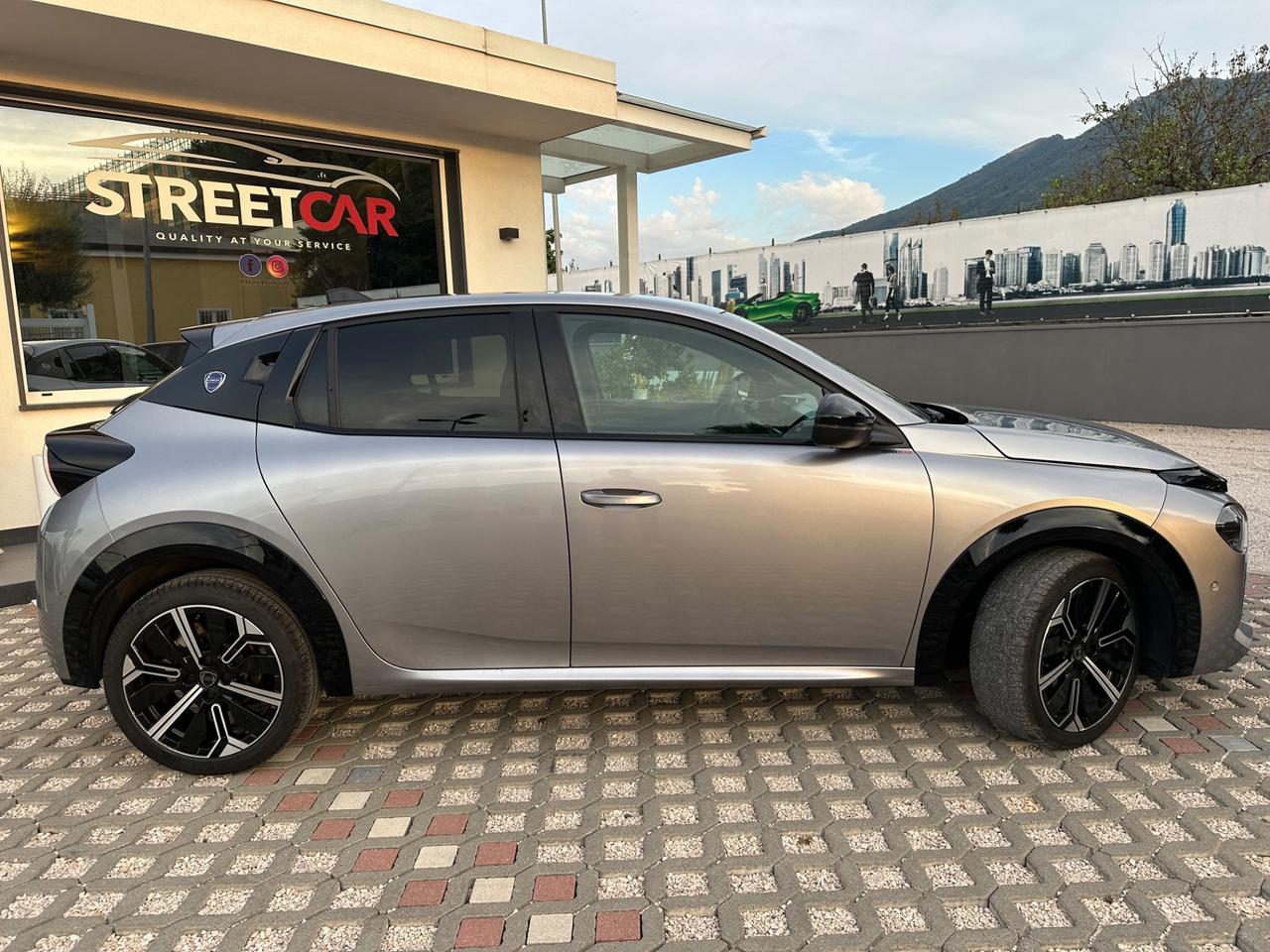 Lancia Ypsilon Hybrid e-DCT LX