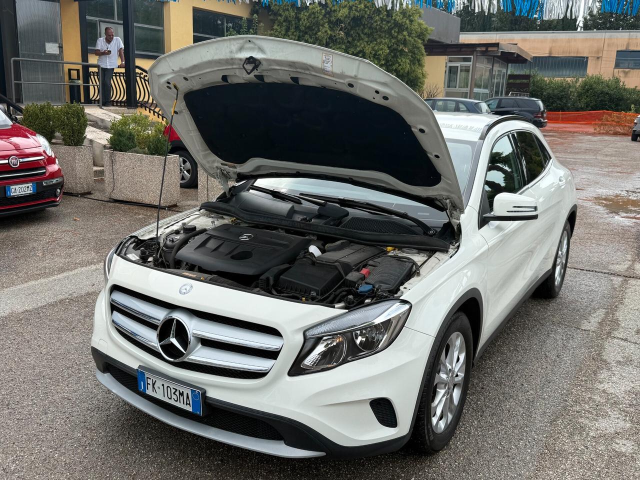 " DA VETRINA " Mercedes-benz GLA 180 d Business