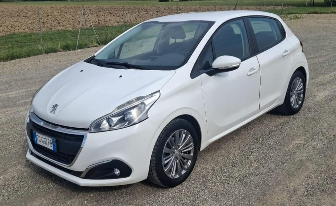 Peugeot 208 PureTech 82 5p. GPL Allure