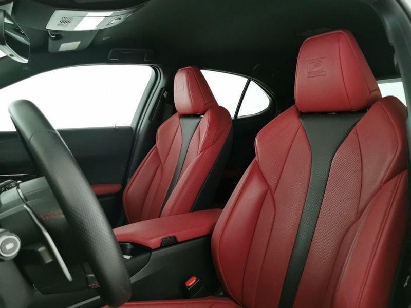 Lexus UX 250h 2.0 F Sport 4wd cvt