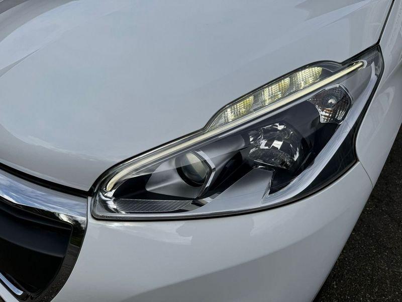 Peugeot 208 208 5p 1.2 PTech 82cv Active