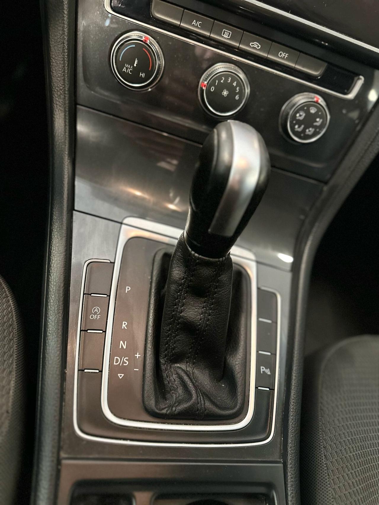 Volkswagen Golf Variant 1.5 TGI DSG Style